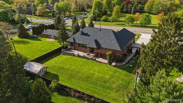 35339 W 13 Mile Road, Farmington Hills, MI 48331