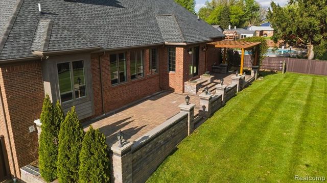 35339 W 13 Mile Road, Farmington Hills, MI 48331
