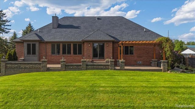 35339 W 13 Mile Road, Farmington Hills, MI 48331