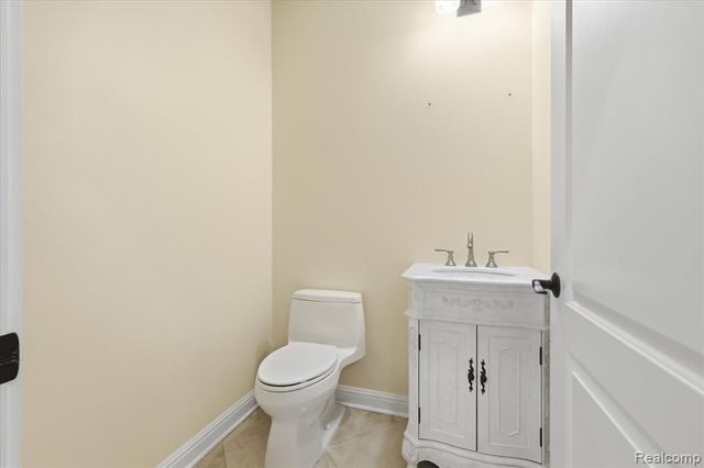 35339 W 13 Mile Road, Farmington Hills, MI 48331