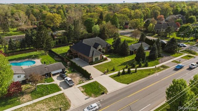 35339 W 13 Mile Road, Farmington Hills, MI 48331