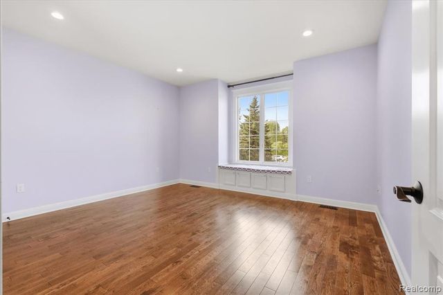 35339 W 13 Mile Road, Farmington Hills, MI 48331