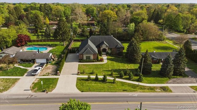 35339 W 13 Mile Road, Farmington Hills, MI 48331