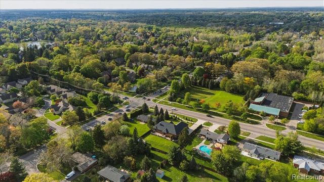 35339 W 13 Mile Road, Farmington Hills, MI 48331