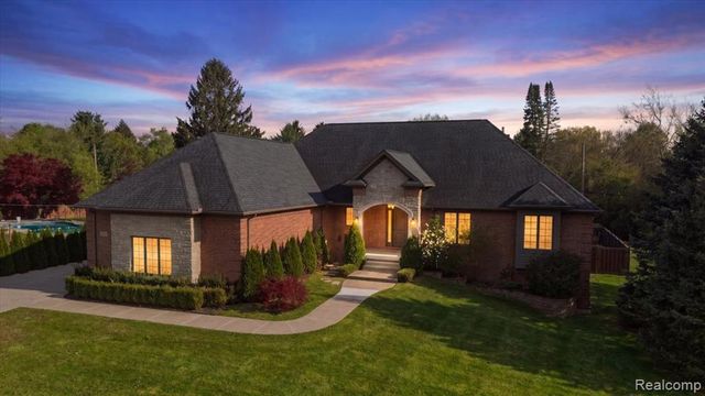 35339 W 13 Mile Road, Farmington Hills, MI 48331