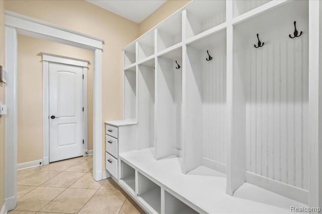 35339 W 13 Mile Road, Farmington Hills, MI 48331