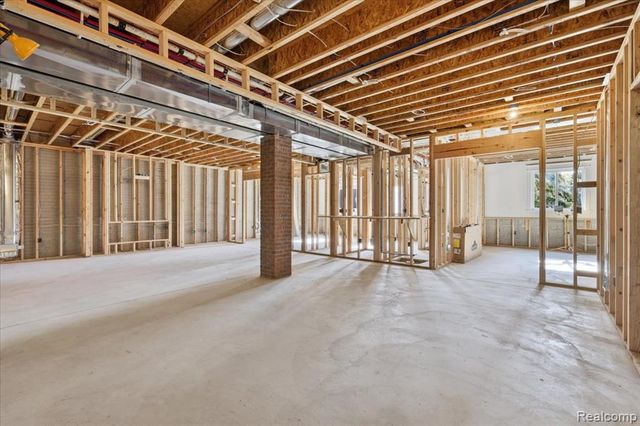 35339 W 13 Mile Road, Farmington Hills, MI 48331