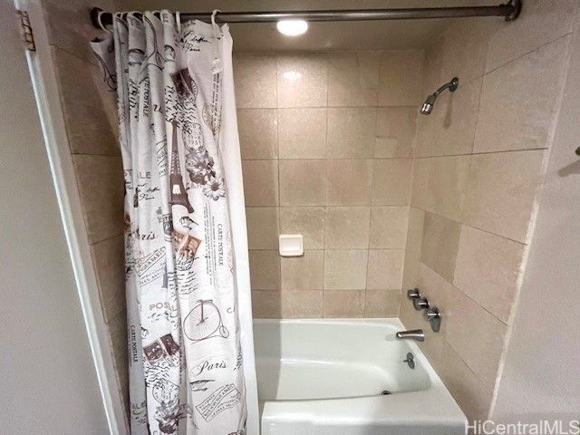 2045 Kalakaua Avenue 402, Honolulu, HI 96815
