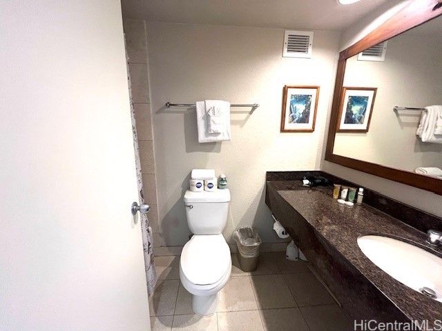 2045 Kalakaua Avenue 402, Honolulu, HI 96815