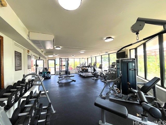 2045 Kalakaua Avenue 402, Honolulu, HI 96815