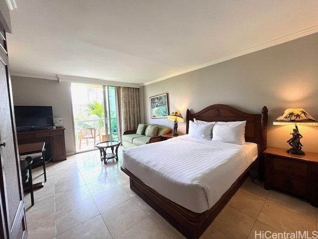 2045 Kalakaua Avenue 402, Honolulu, HI 96815