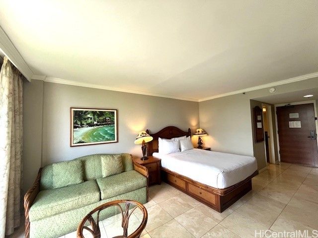 2045 Kalakaua Avenue 402, Honolulu, HI 96815