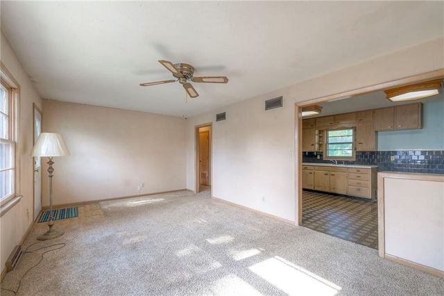 306 S Iowa Street, Archie, MO 64725