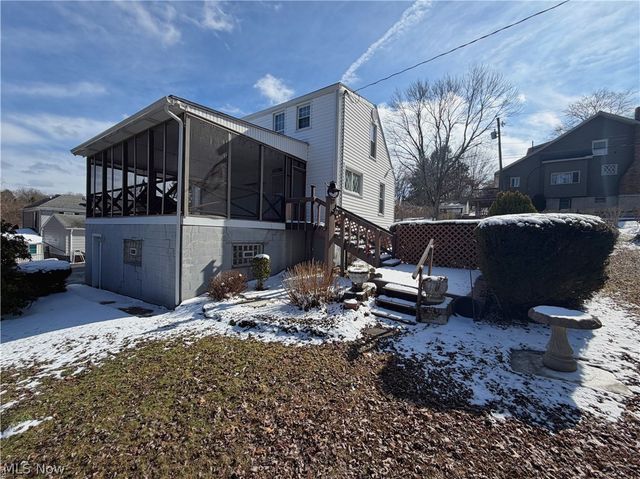 403 Burrows Avenue, East Liverpool, OH 43920