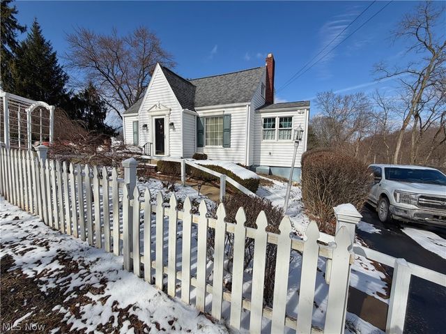 403 Burrows Avenue, East Liverpool, OH 43920