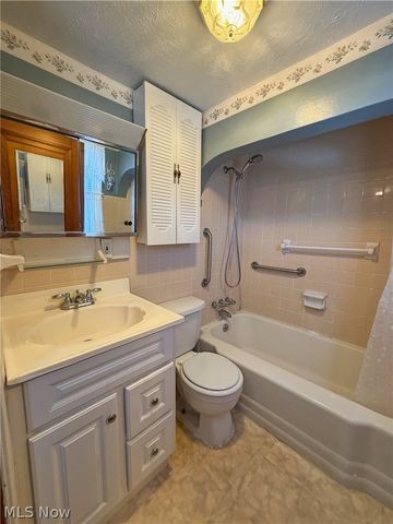 403 Burrows Avenue, East Liverpool, OH 43920