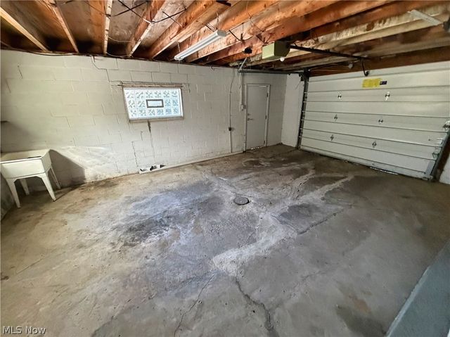 403 Burrows Avenue, East Liverpool, OH 43920