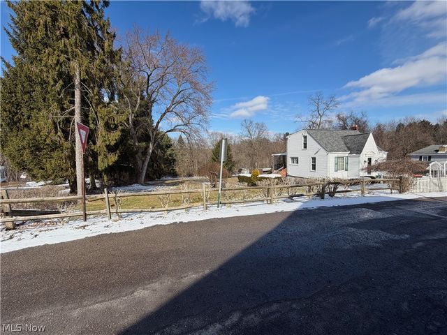 403 Burrows Avenue, East Liverpool, OH 43920