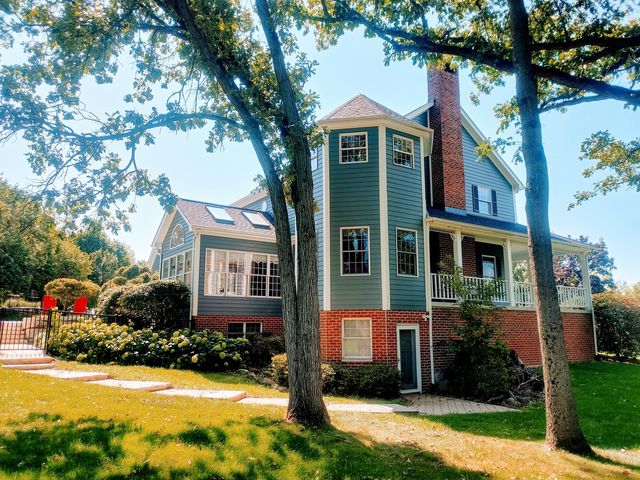 2904 Fox Knoll Court, Johnsburg, IL 60051