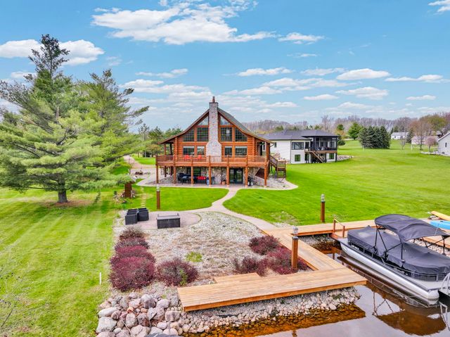 1085 Bundy Drive, Lake Isabella, MI 48893