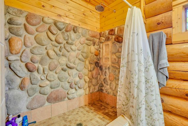 1085 Bundy Drive, Lake Isabella, MI 48893
