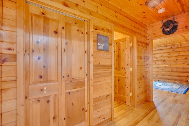 1085 Bundy Drive, Lake Isabella, MI 48893