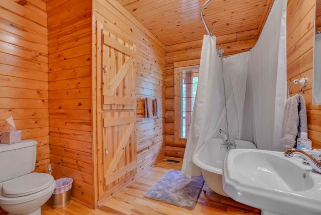 1085 Bundy Drive, Lake Isabella, MI 48893