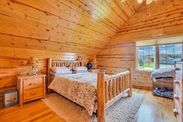1085 Bundy Drive, Lake Isabella, MI 48893