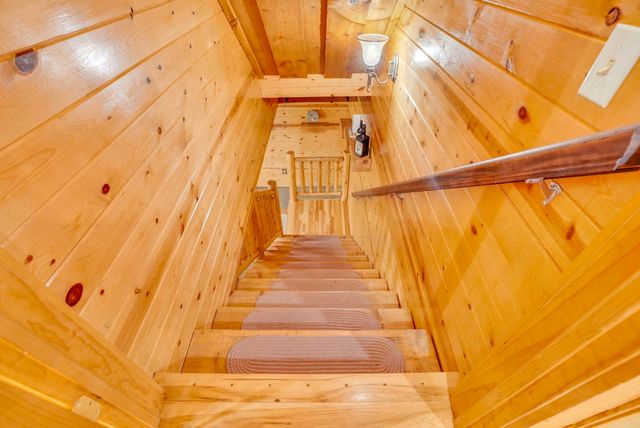 1085 Bundy Drive, Lake Isabella, MI 48893