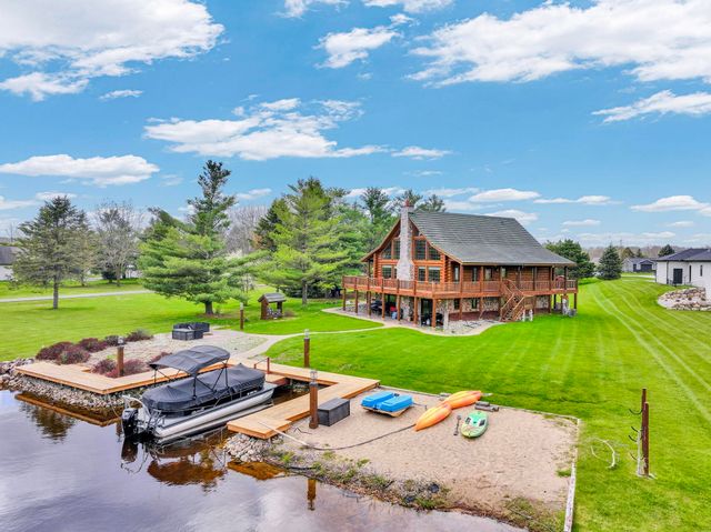 1085 Bundy Drive, Lake Isabella, MI 48893
