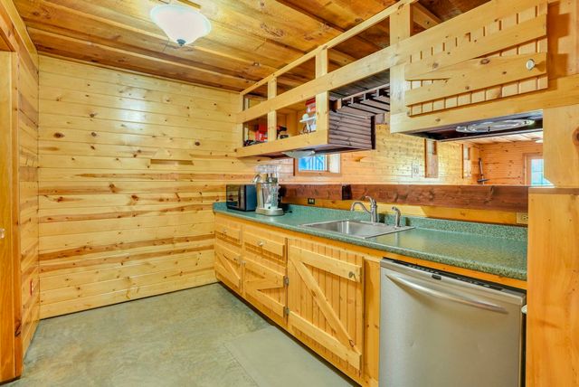 1085 Bundy Drive, Lake Isabella, MI 48893