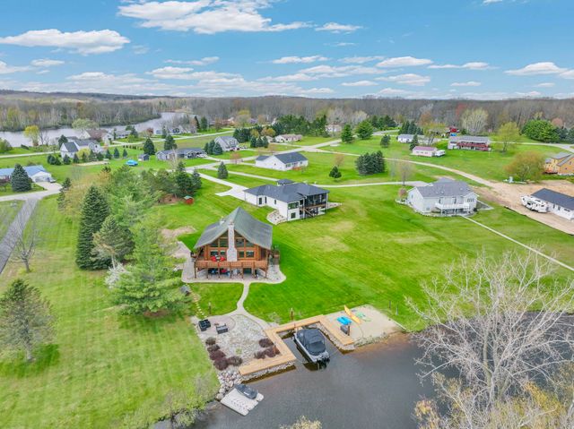 1085 Bundy Drive, Lake Isabella, MI 48893