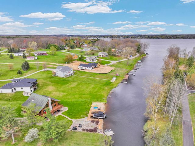 1085 Bundy Drive, Lake Isabella, MI 48893