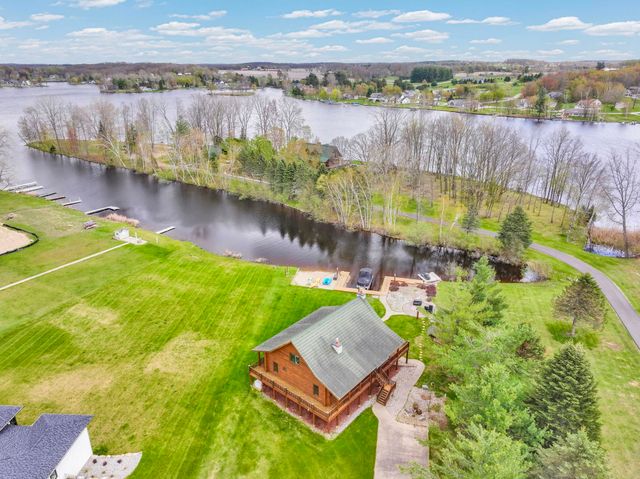 1085 Bundy Drive, Lake Isabella, MI 48893