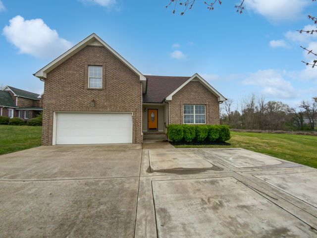 851 Salem Rd, Clarksville, TN 37040