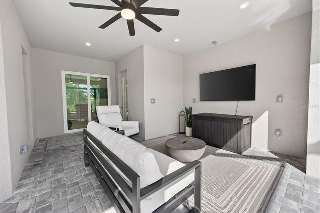 18731 CHERRYSTONE WAY, Bradenton, FL 34211
