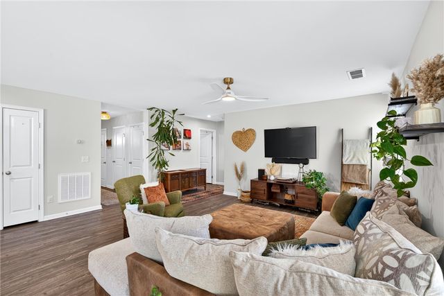 138 Barrington Creek, Piedmont, SC 29673