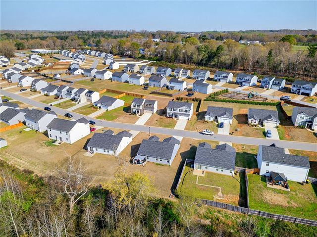 138 Barrington Creek, Piedmont, SC 29673