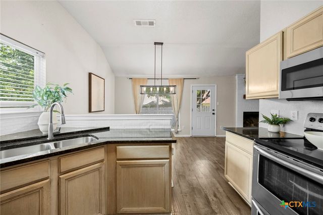 913 Silver Stone Drive, Temple, TX 76502