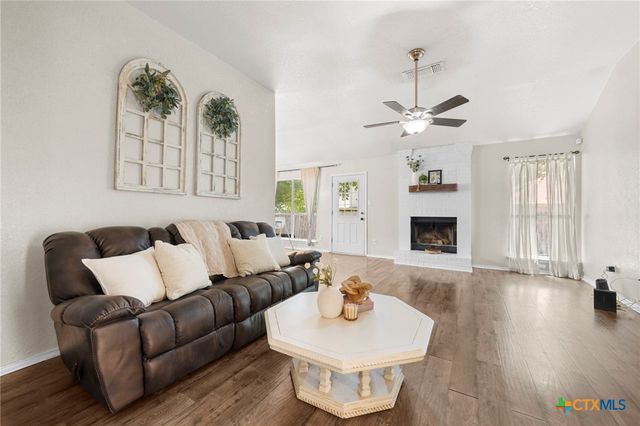 913 Silver Stone Drive, Temple, TX 76502