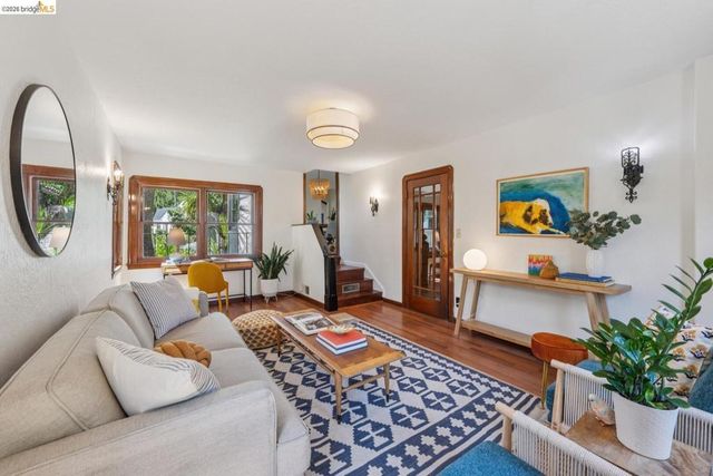 833 Rodney DR, San Leandro, CA 94577