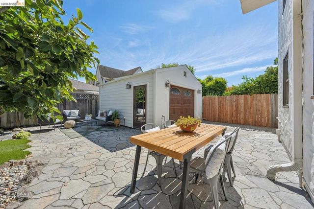 833 Rodney DR, San Leandro, CA 94577