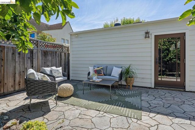 833 Rodney DR, San Leandro, CA 94577