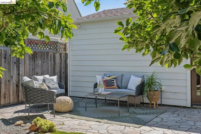 833 Rodney DR, San Leandro, CA 94577