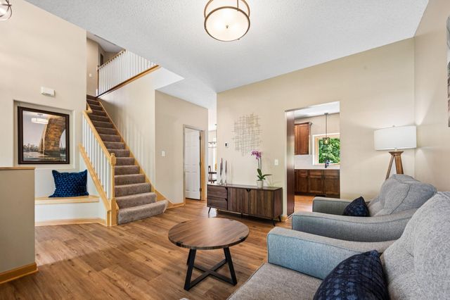 2478 Timber Court E, Maplewood, MN 55119
