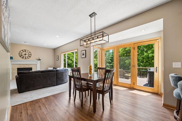 2478 Timber Court E, Maplewood, MN 55119