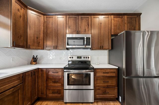 2478 Timber Court E, Maplewood, MN 55119
