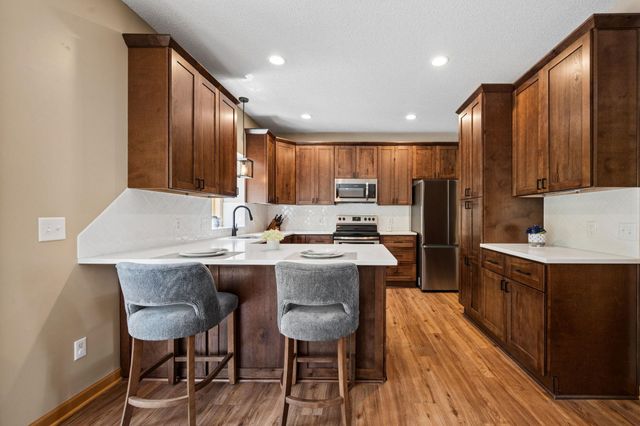 2478 Timber Court E, Maplewood, MN 55119