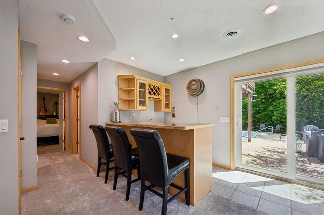 2478 Timber Court E, Maplewood, MN 55119