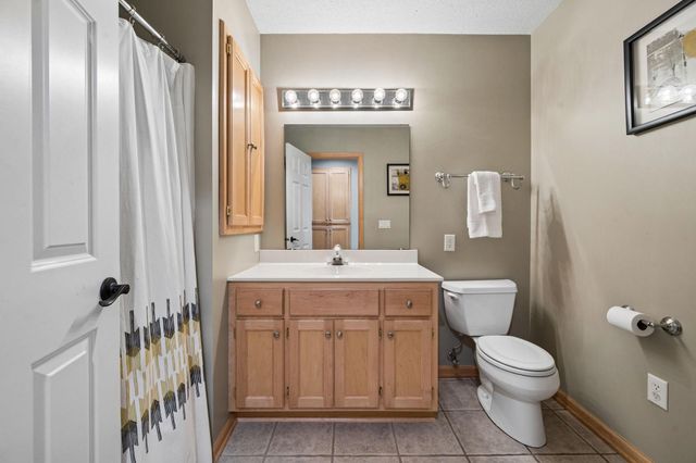 2478 Timber Court E, Maplewood, MN 55119